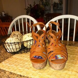 Madden Girl Open Toed Wedge Sandals Size 10M